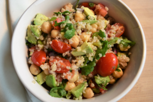 Read more about the article Vegan Quinoa Salad with Chickpeas