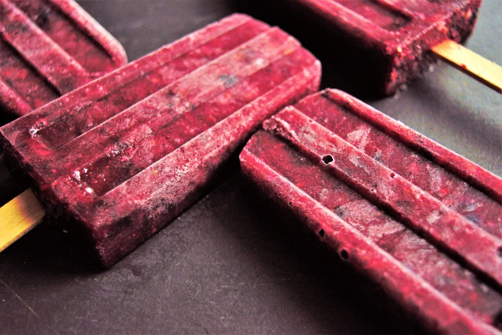 easy and delicious cranberry popsicles