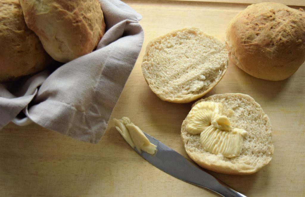 Vegan Dinner Rolls