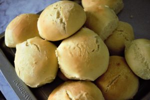 Read more about the article Vegan Dinner Rolls