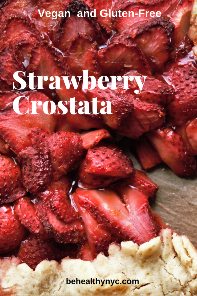 This delicious vegan and gluten-free strawberry crostata is super easy to make. There are only a few ingredients, and they are all healthy.