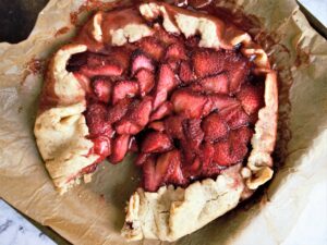 Read more about the article Vegan and Gluten-Free Strawberry Crostata