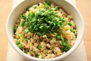 Read more about the article Coconut Brown Rice with Peas