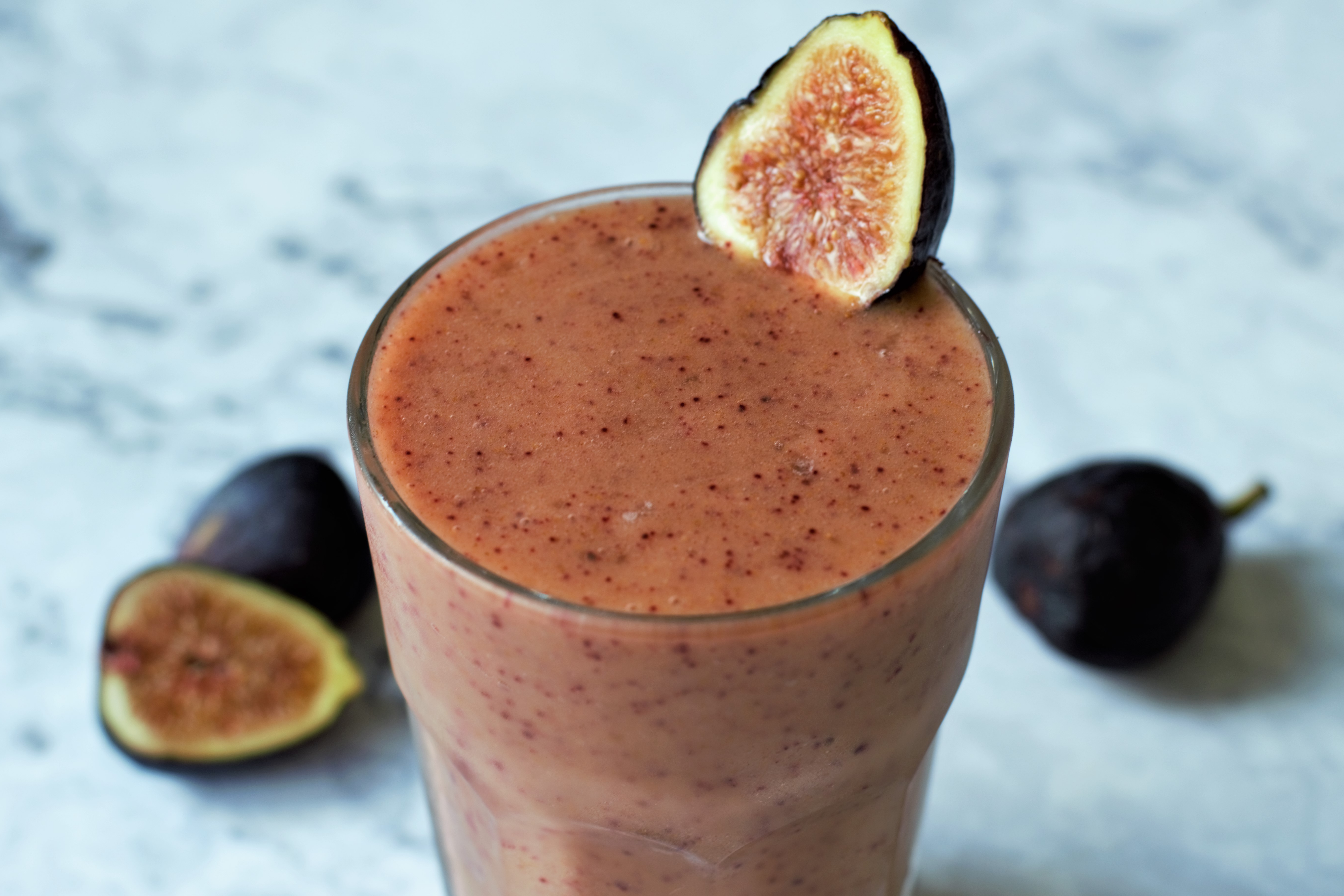 Fresh Fig and Date Smoothie